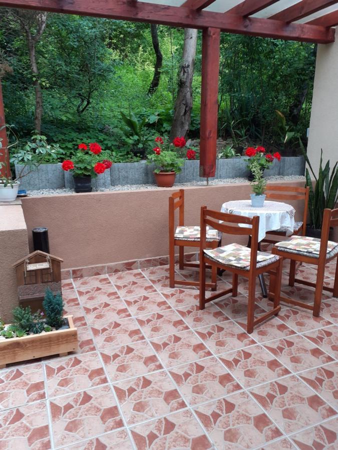 Vár-lak Vendégház Szendro Exterior foto