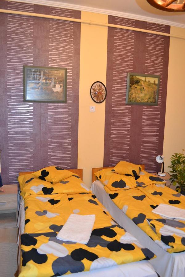 Vár-lak Vendégház Szendro Exterior foto