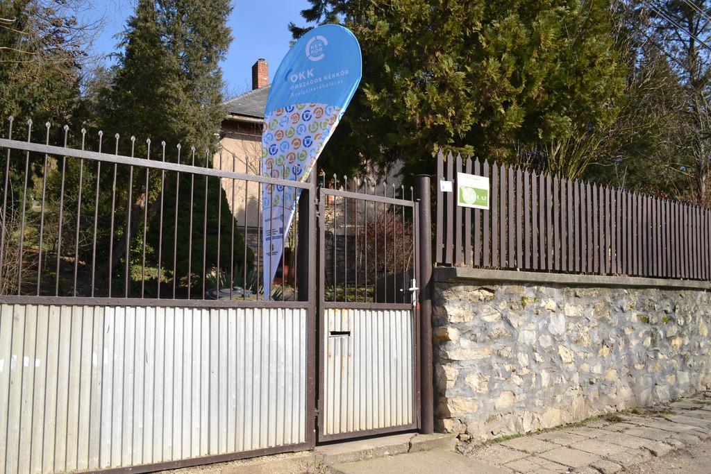 Vár-lak Vendégház Szendro Exterior foto